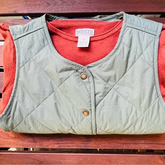Duluth Trading Co: Quilted Vest and Long Sleeve Shirt Combo - Picture 6 of 7